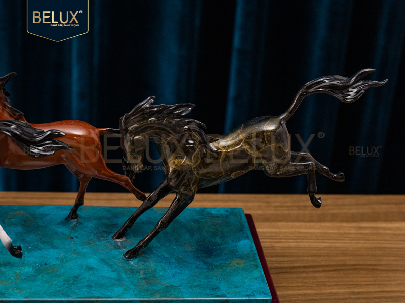 Tượng Bát Mã bằng đồng decor dài 88cm